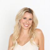 Headshot of Baltimore Reiki practitioner Alison Papazois